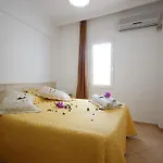 Ξενοδοχείο με διαμερίσματα Cennet Bitez