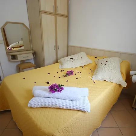 Aparthotel Cennet 2*