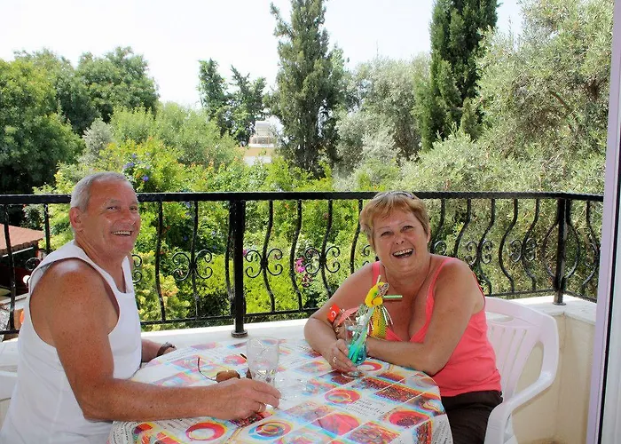 Cennet מלון דירות ביטז