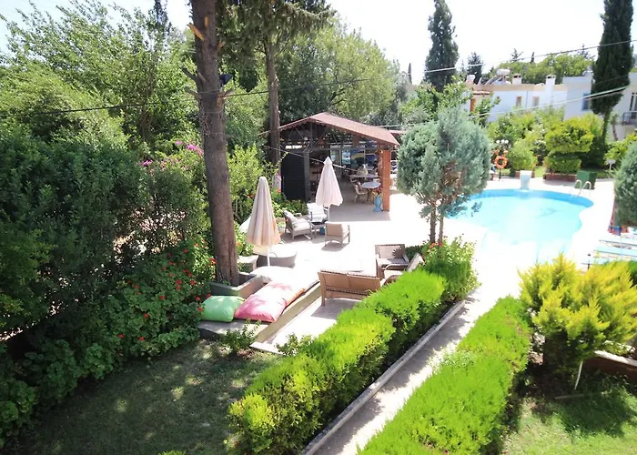 מלון דירות Cennet 2*