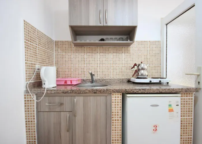 מלון דירות Cennet ביטז