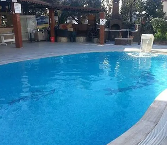 Cennet מלון דירות