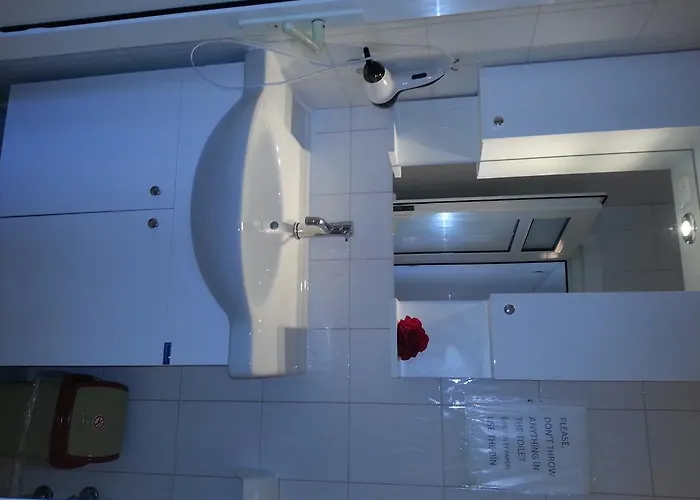 Cennet מלון דירות ביטז