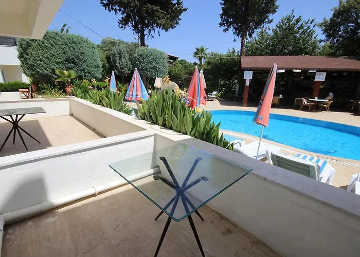 Aparthotel Cennet 2*